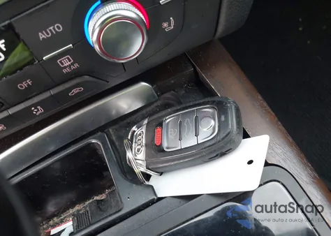 2012 Audi A7 Premium z USA, uszkodzony, nr VIN WAUSGAFC3CN031811